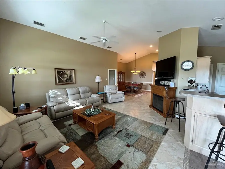 329 Rebecca Drive, Alamo, TX 78516 - Image #3