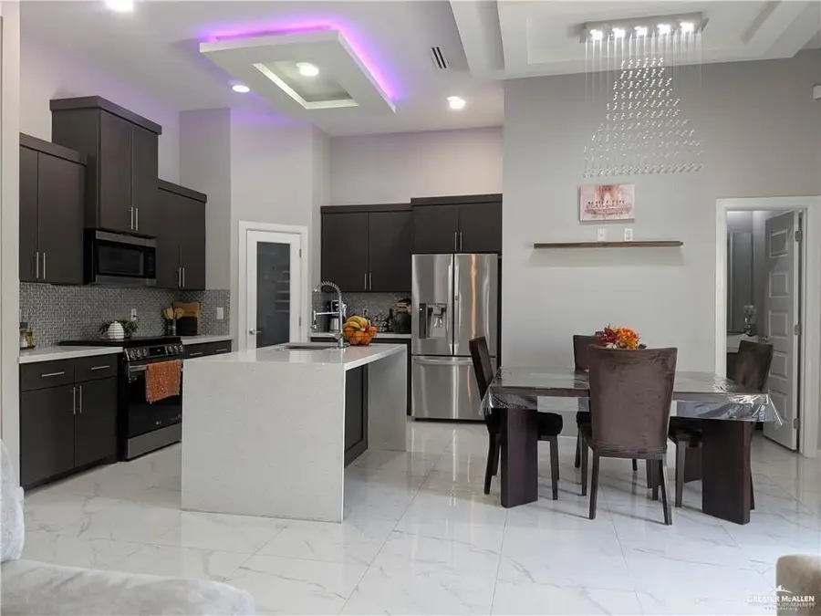 1010 W Franklin Avenue, Alton, TX 78573 - #2