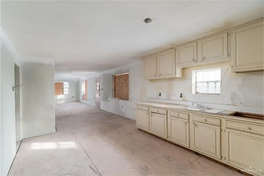 7908 Hackberry Street, Monte Alto, TX 78538 - #2