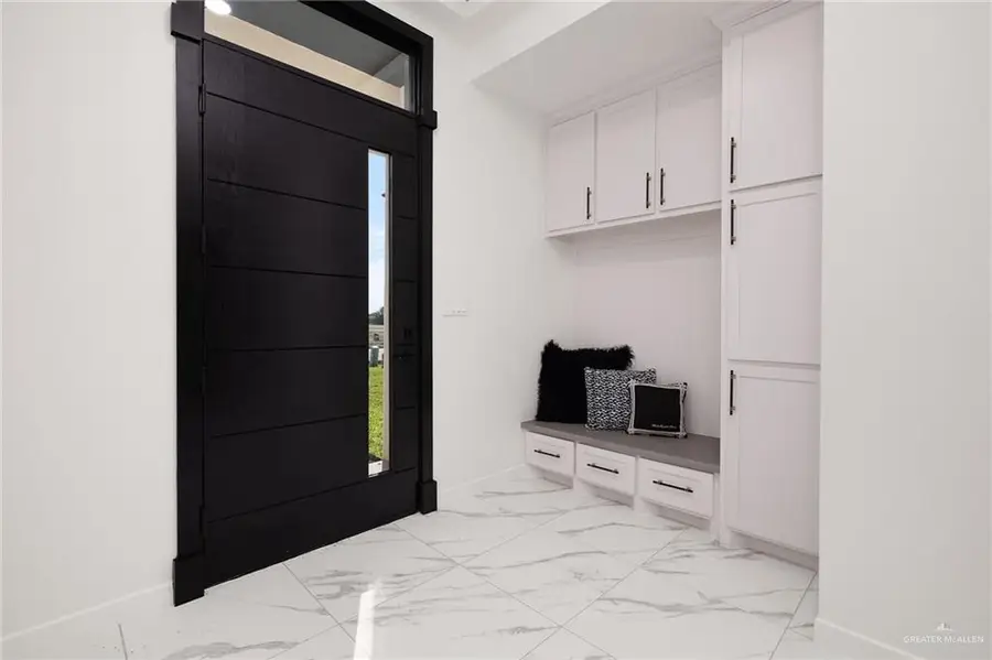 1801 Foxtail Street, Donna, TX 78537 - Image #2