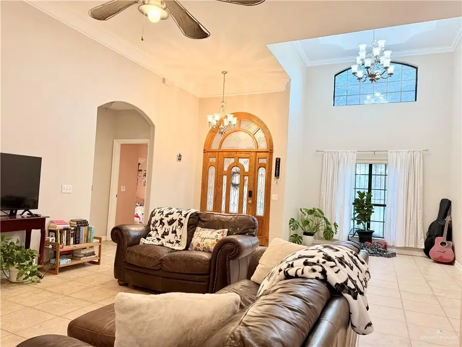 3300 Loyola Avenue, McAllen, TX 78504 - #3