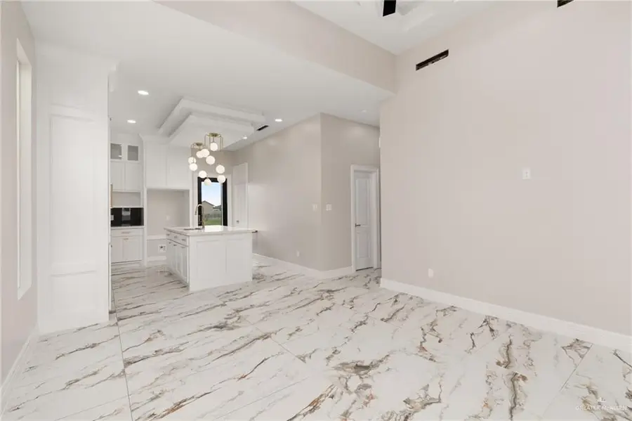 405 Merida Avenue, Donna, TX 78537 - Image #3