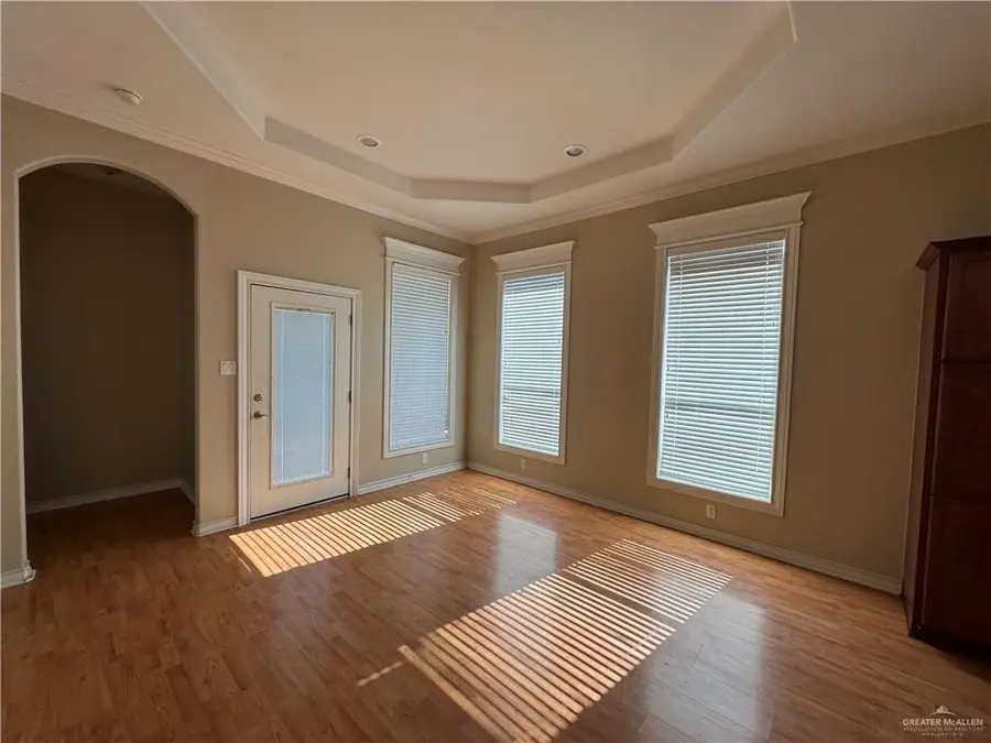 614 S Excalibur Street, Edinburg, TX 78539 - Image #3