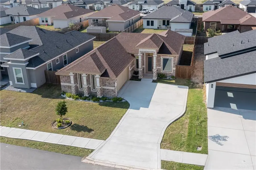 515 Pine Oak Street, Donna, TX 78537 - Image #3