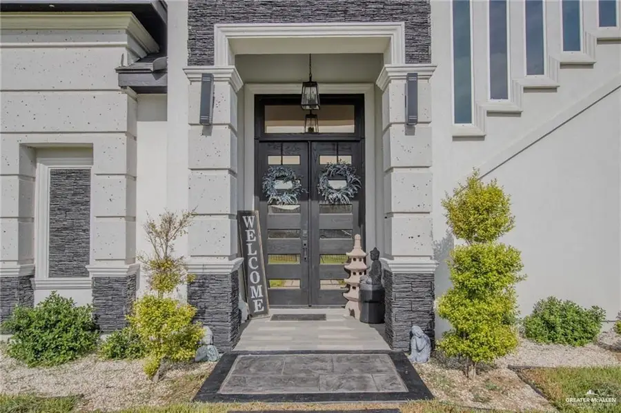 1333 S Victoria Road, Donna, TX 78537 - #2