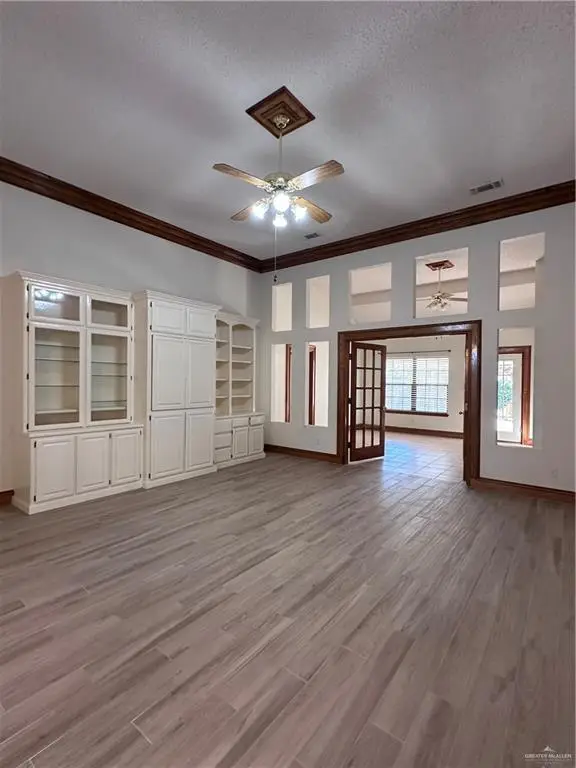 116 E Warbler Avenue, McAllen, TX 78504 - Image #2