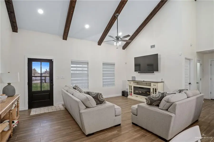 526 S Milanos Road, Weslaco, TX 78596 - Image #2