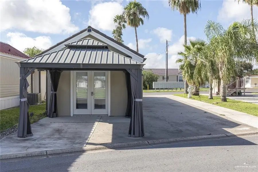 2002 Cortez E, Mercedes, TX 78570 - Image #2