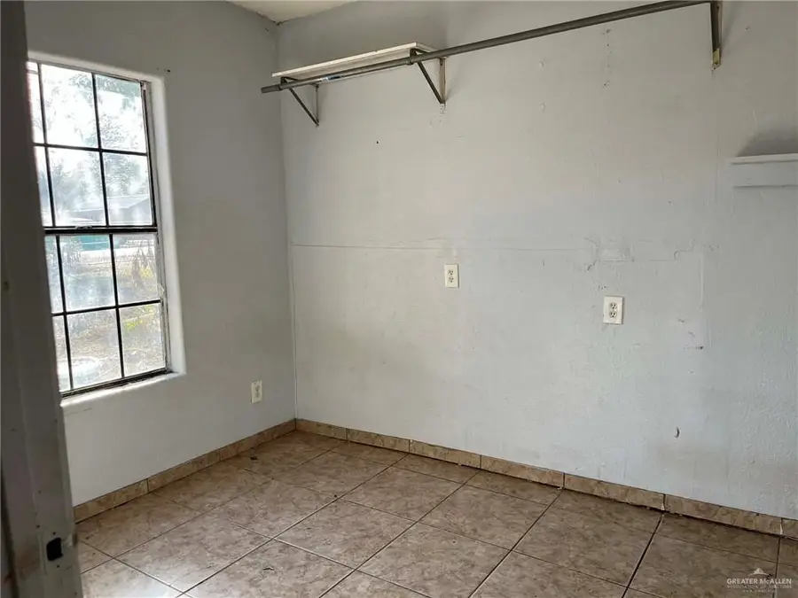 214 W Mesquite Street, Sullivan City, TX 78595 - Image #2