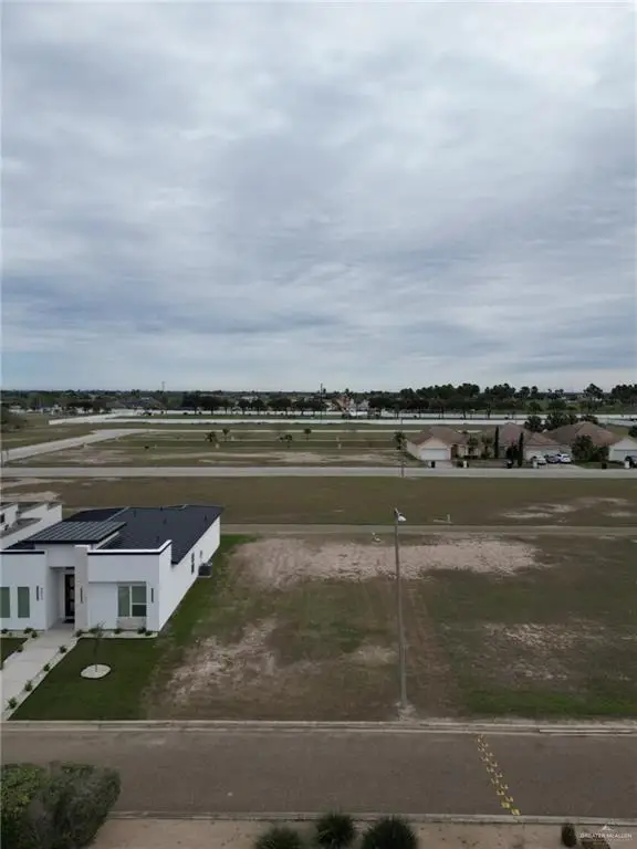 3821 Santo Cielo Street, Weslaco, TX 78596 - Image #2