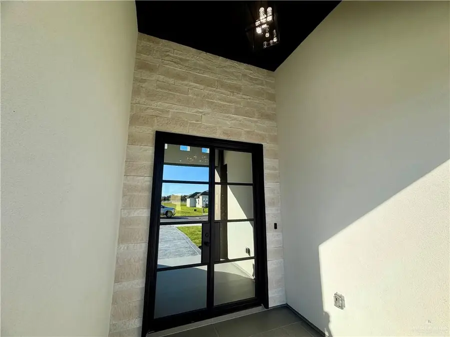 2709 E Bvlgari Drive, Edinburg, TX 78542 - Image #3