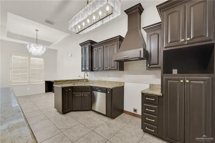 2432 Leanna Denae Avenue, Mission, TX 78572 - Image #3