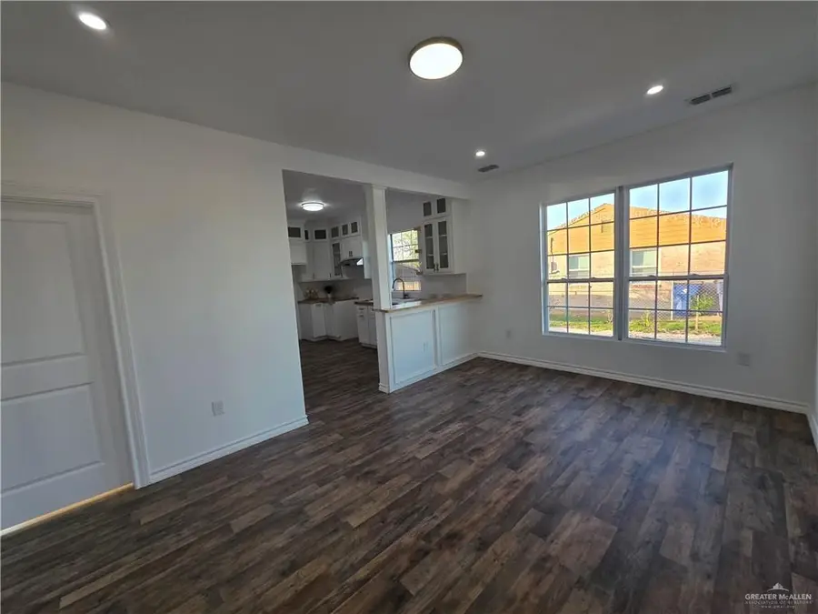 721 S Vermont Avenue, Mercedes, TX 78570 - Image #2