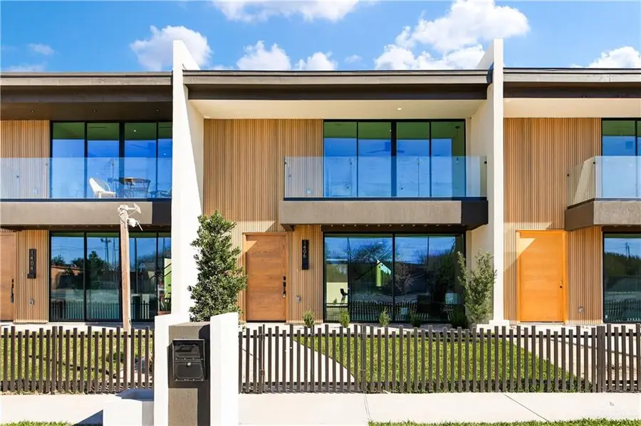 1406 S 7th Avenue, Edinburg, TX 78539 - #2