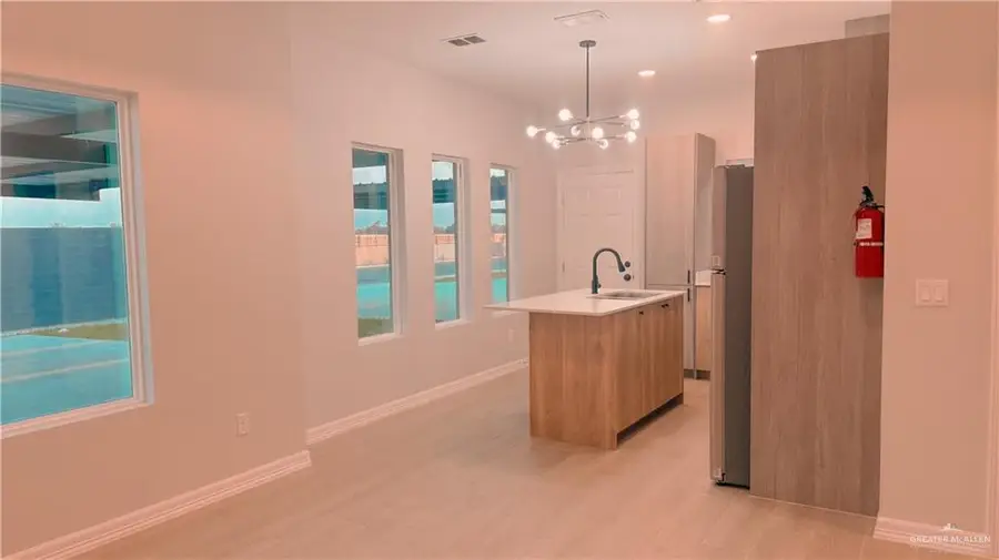 2309 S Hilltop Avenue, Edinburg, TX 78542 - Image #3