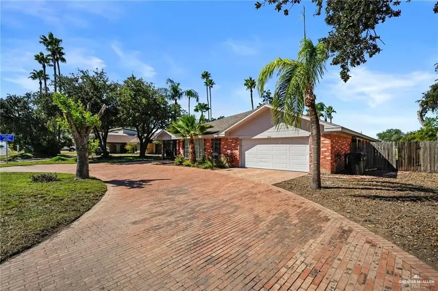 2416 2nd Street, McAllen, TX 78503 - Image #2