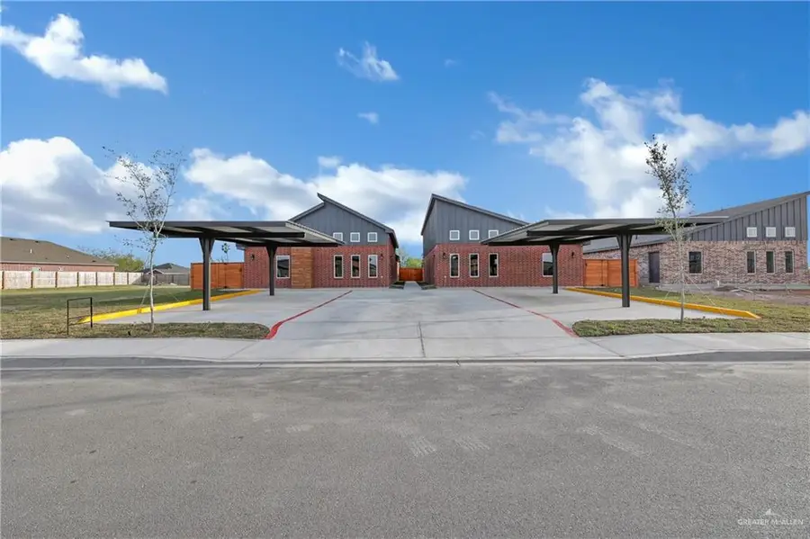 901 W 8th Street, Mission, TX 78572 - #3