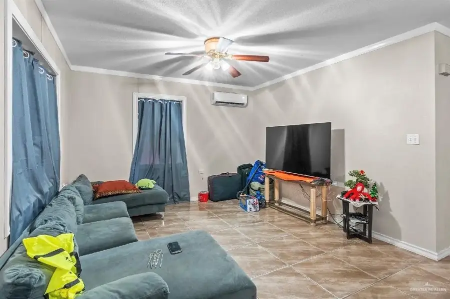 812 W 25th Street, Mission, TX 78574 - Image #2