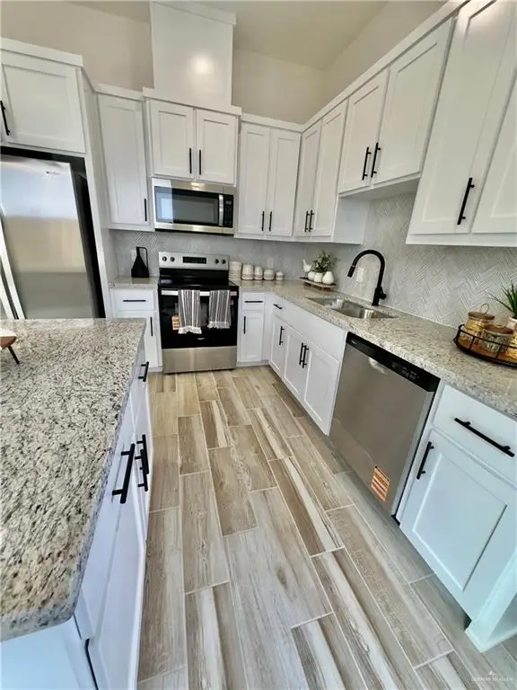 2309 N Gaytan Avenue, Edinburg, TX 78542 - Image #2