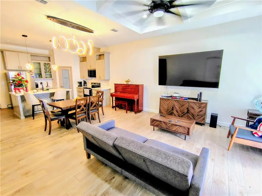 1011 W Sycamore Avenue, Alton, TX 78573 - Image #3