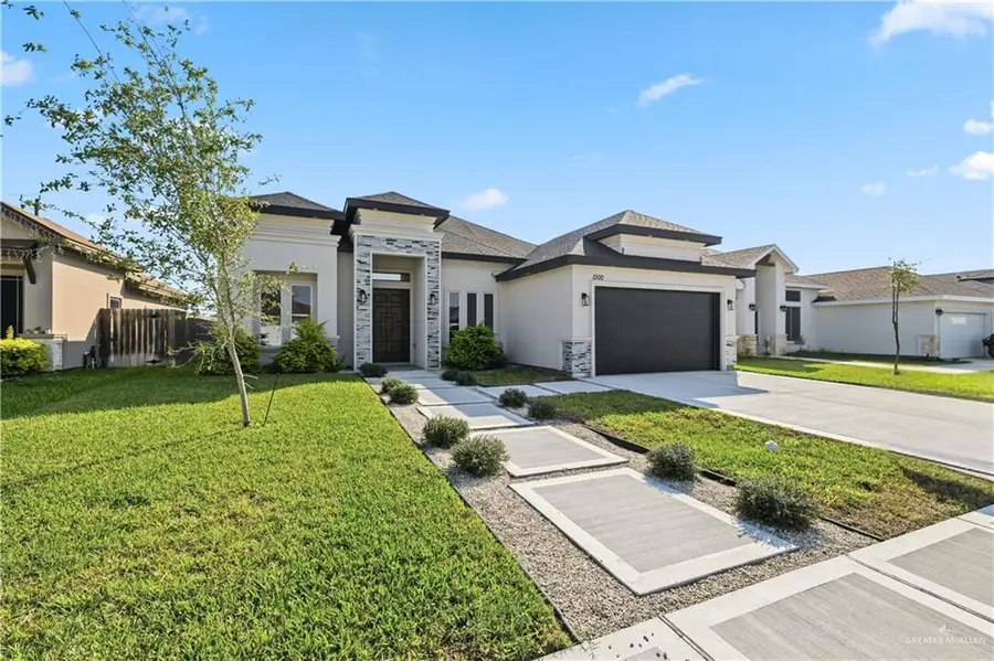 1300 S Waxahachie Street, Alton, TX 78573 - Image #2