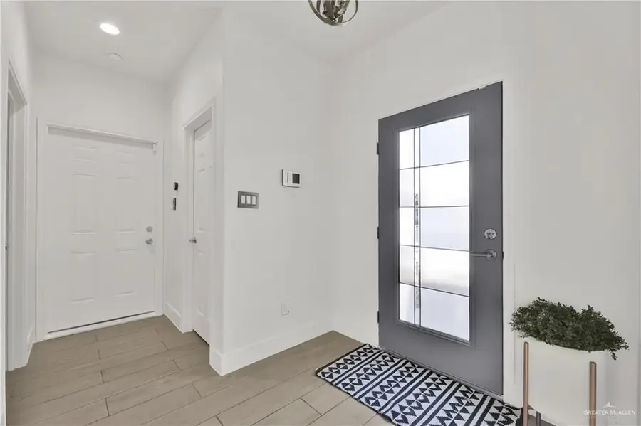 2208 Providence Avenue, McAllen, TX 78504 - Image #2