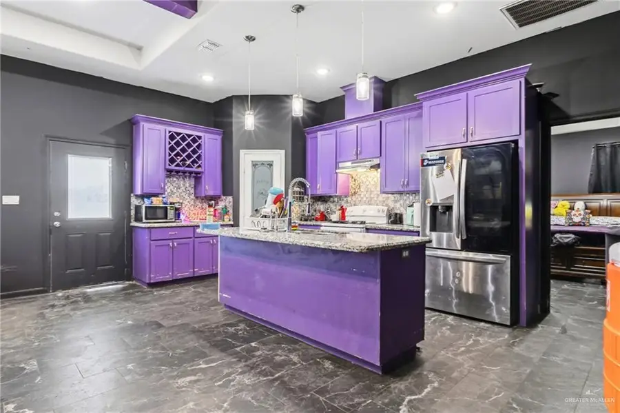 1303 Canary Lane, Seguin, TX 78538 - Image #3