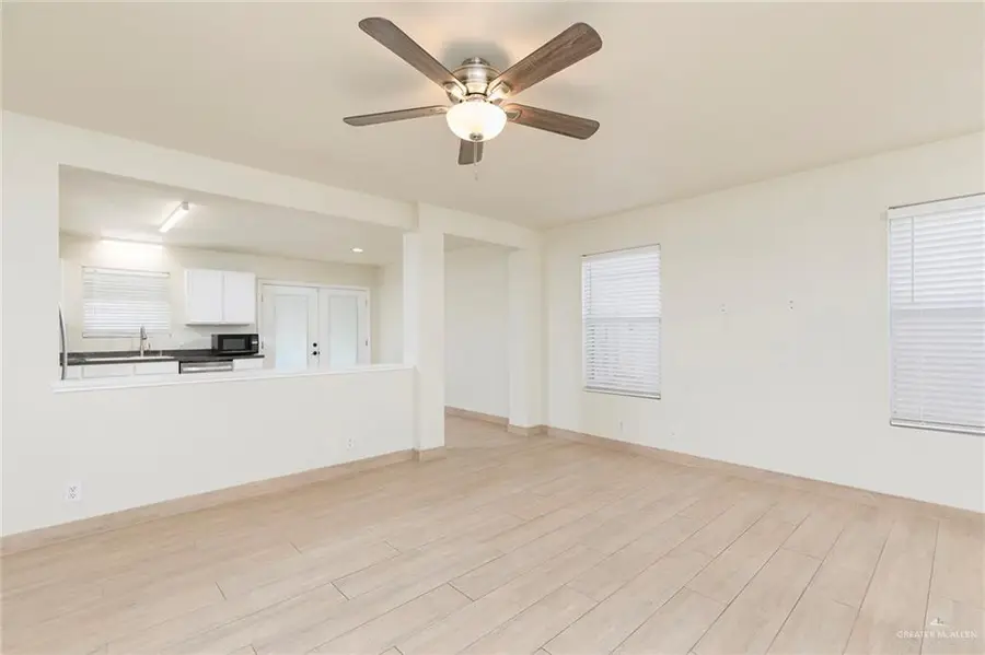 1914 Linsay Boulevard, Edinburg, TX 78539 - Image #2