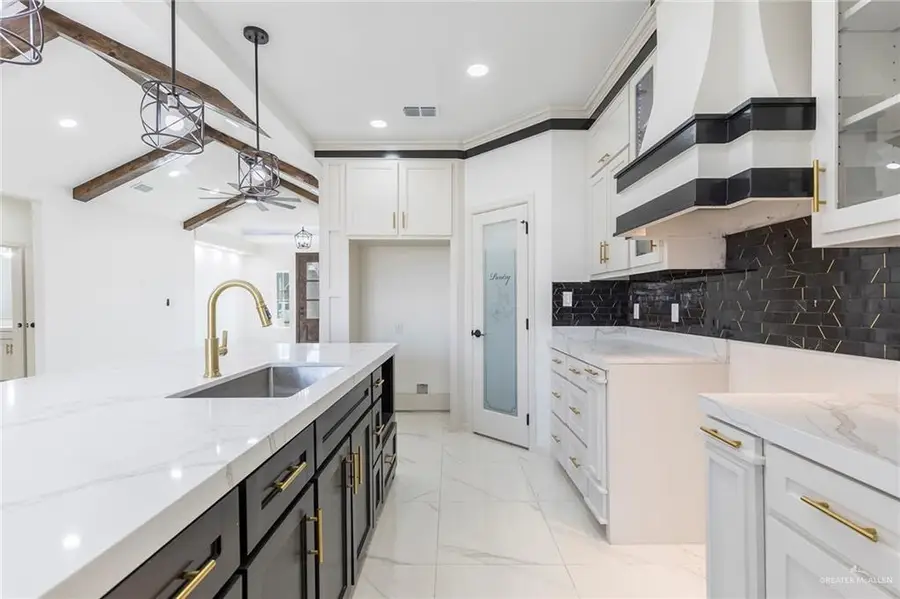 2112 Blue Sky Drive, Weslaco, TX 78599 - Image #3