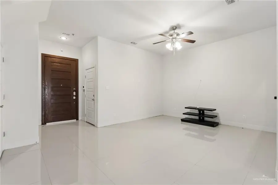 3016 S L Street #2, McAllen, TX 78503 - Image #2