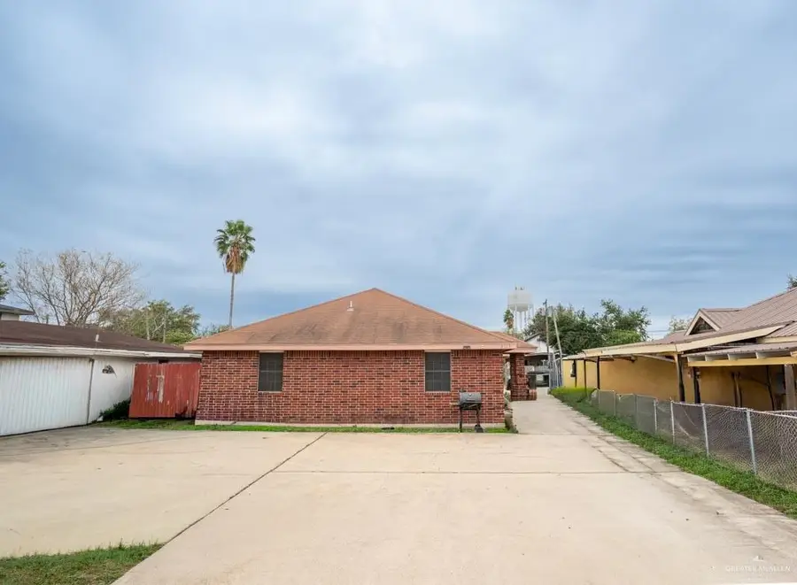 2115 Ebony Avenue, McAllen, TX 78501 - Image #2