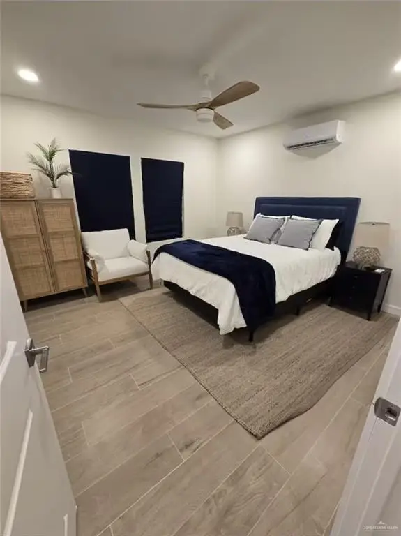 131 E Campeche Street #B, South Padre Island, TX 78597 - Image #2