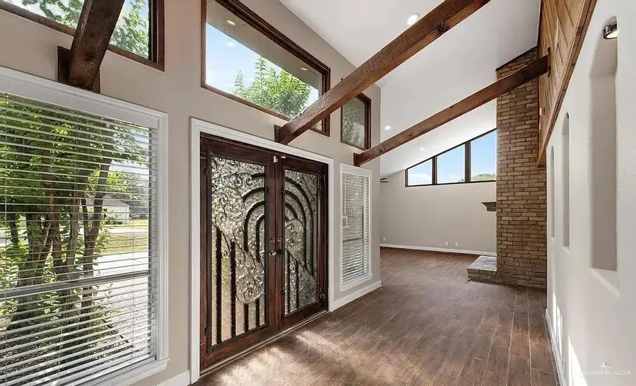 716 E Palm Valley Drive E, Harlingen, TX 78552 - Image #2