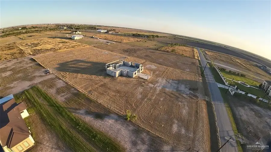 621 S J Hernandez Street, Weslaco, TX 78596 - Image #2