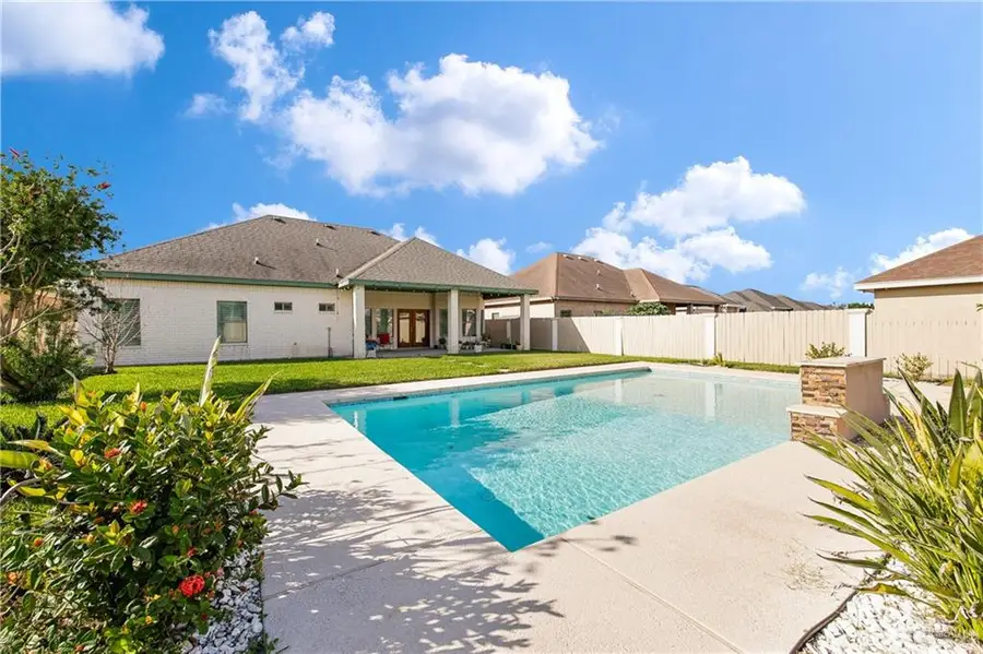 305 N 15th Street, Hidalgo, TX 78557 - Image #2