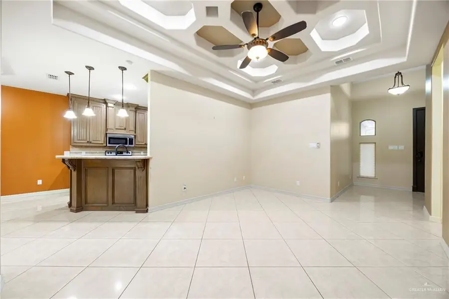 3705 Thunderbird Avenue, McAllen, TX 78504 - Image #2
