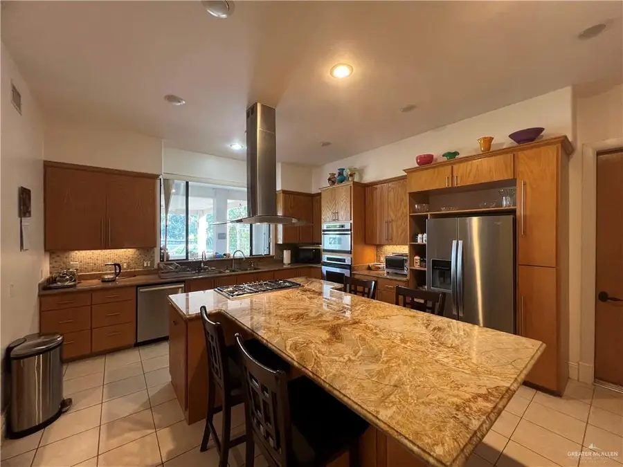 416 Frio Street, Mission, TX 78572 - Image #3