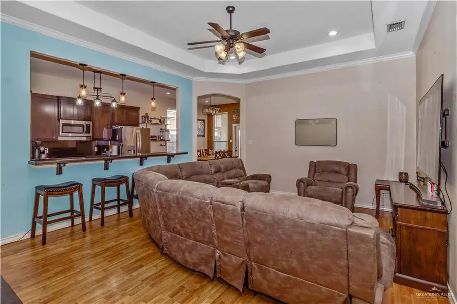 724 S Excalibur Street, Edinburg, TX 78539 - Image #2