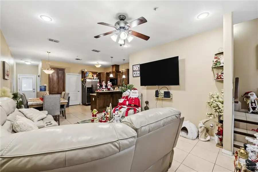 3005 S L Street #3, McAllen, TX 78503 - Image #2