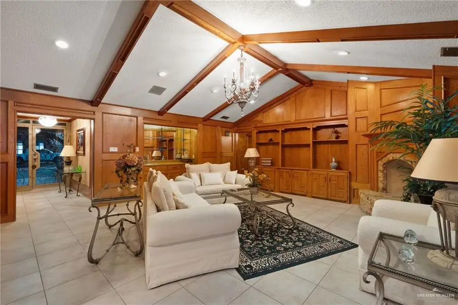 304 Bluebird Avenue, McAllen, TX 78504 - Image #3