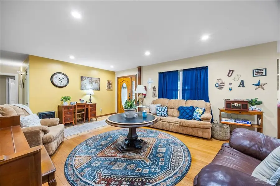 1404 Tulip Avenue, McAllen, TX 78504 - Image #2