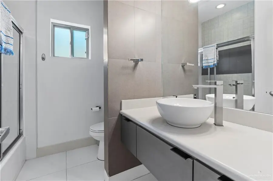 1812 W Ventura Drive, Pharr, TX 78577 - Image #2