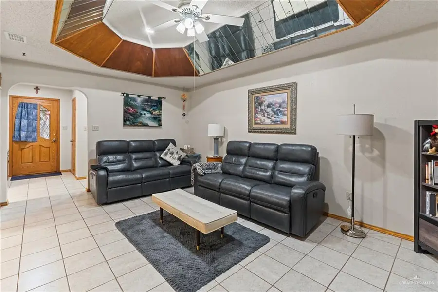 1322 E Olga Street, Pharr, TX 78577 - Image #2