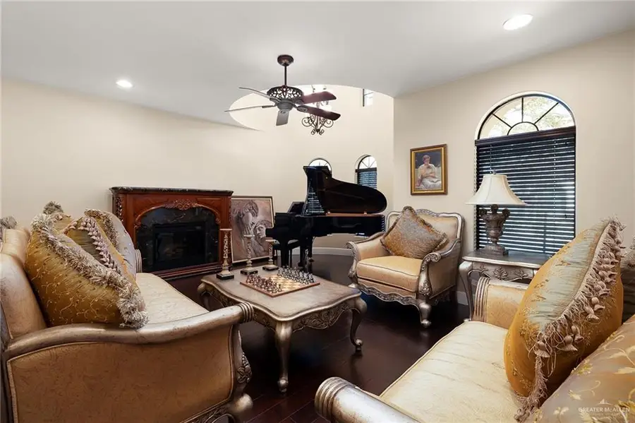 1228 E Agusta Avenue, McAllen, TX 78503 - Image #3