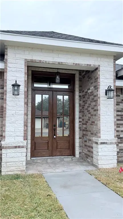 1301 Lake View Drive, Mission, TX 78572 - Image #2