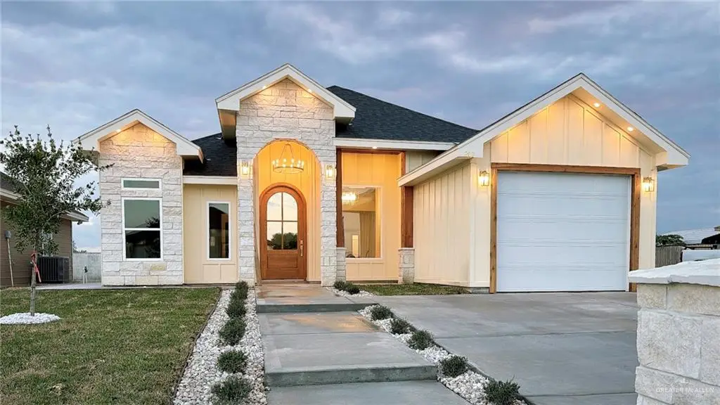 207 Paradise Street, Rio Grande City, TX 78582 - Image #1