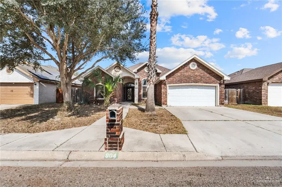 904 W E Street, Mission, TX 78572 - #2