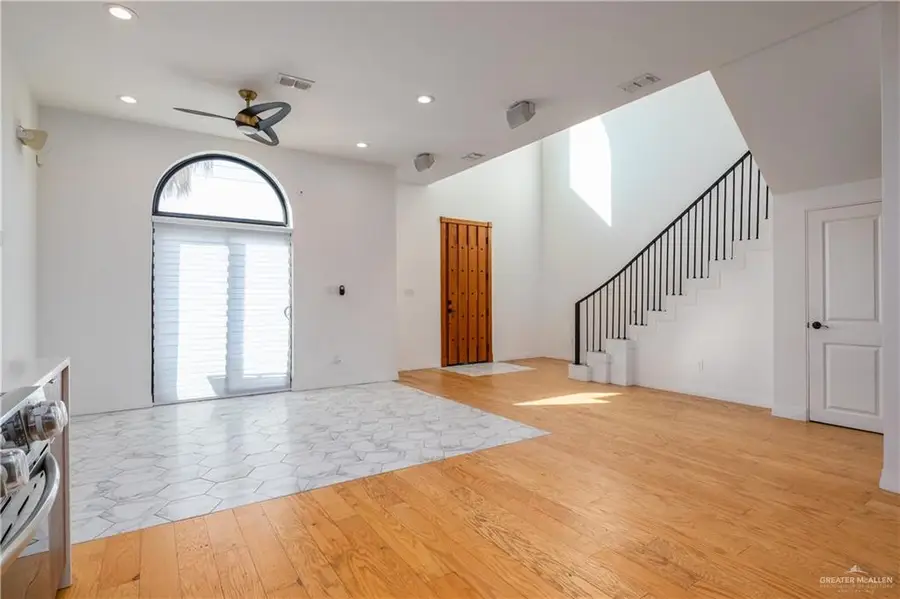 915 Santa Lucia Drive, Mission, TX 78572 - Image #2