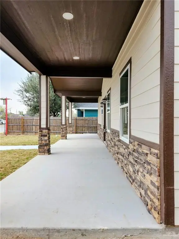 204 W 1st Street W, La Joya, TX 78560 - Image #2