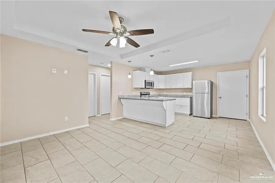 906 E Tom Landry Street, Mission, TX 78573 - Image #2